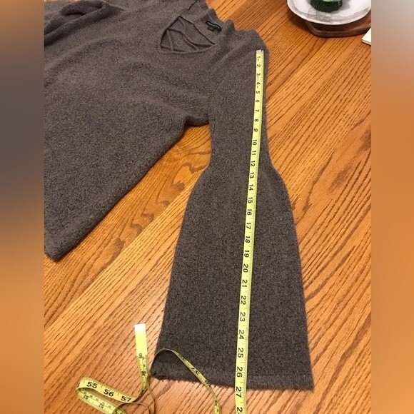 American Eagle Puff Sleeve Cross String Cut Out Neckline Sweater - Picture 14 of 15